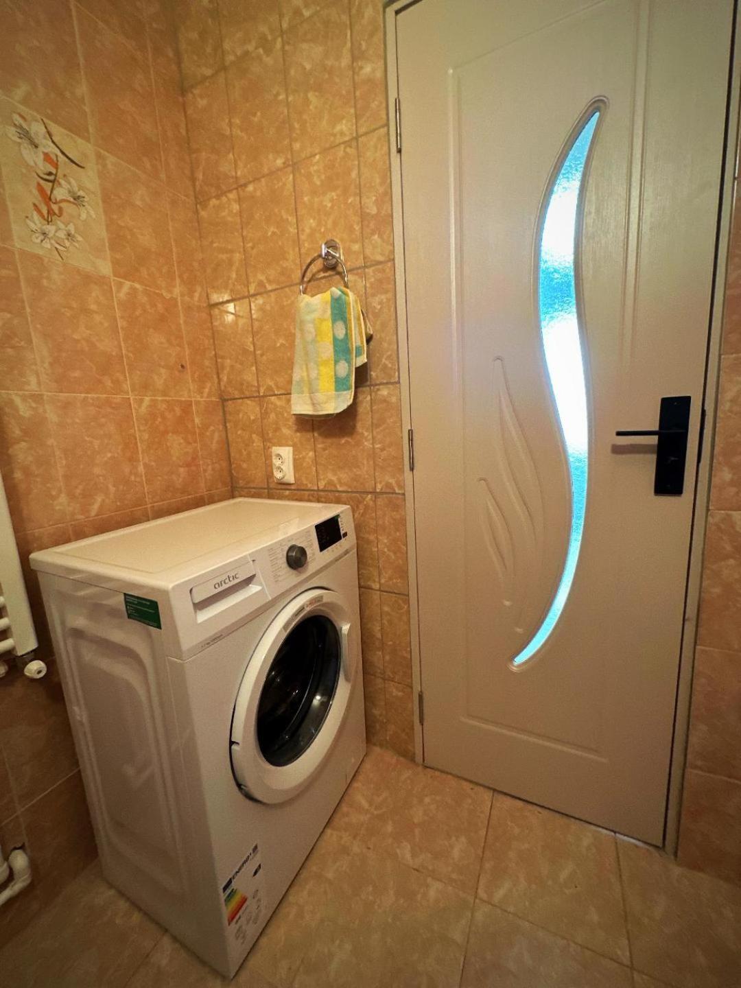 Apartament Dya Hateg 9 Exterior foto